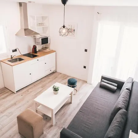 Apartment A&c *